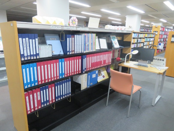 バリアフリーの棚の写真②